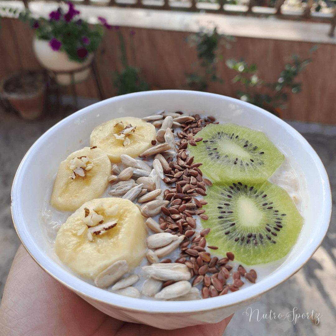An image of oatmeal in a bowl.